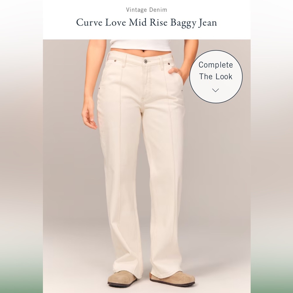 Abercrombie Curve Love Mid Rise Baggy Jean. Cream with Pintuck Seams. 29 short.